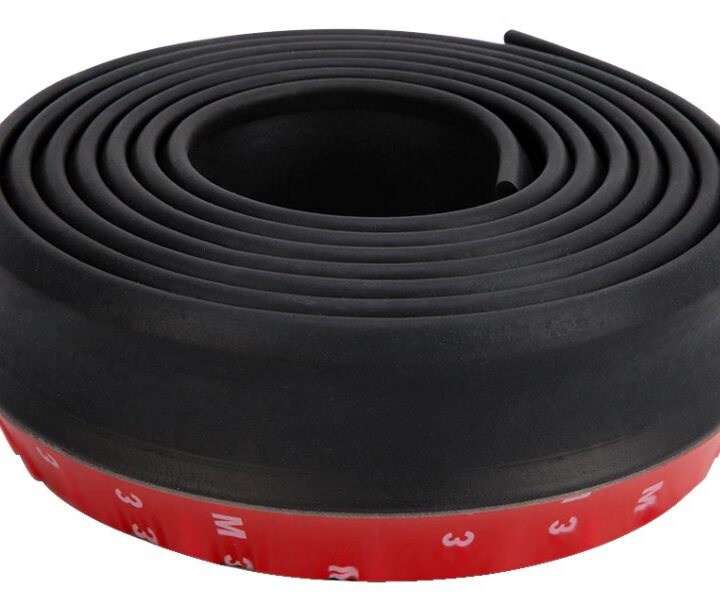 Spojler zderzaka przedniego czarny 2, 5M, wys, 67mm