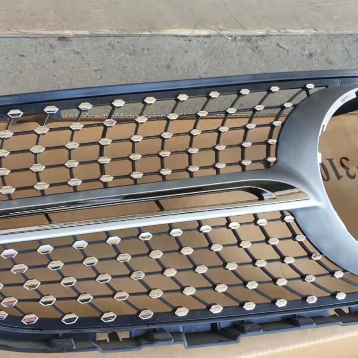 Atrapa grill do Mercedes GLC X253 Diamond Black z kamerą