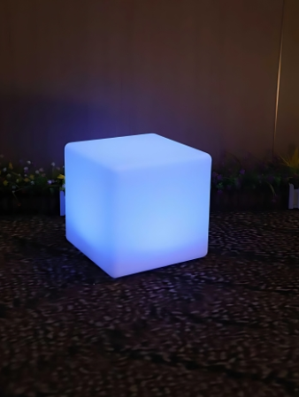 Kwadratowa lampa LED z pilotem 50*50*50cm wew/zew lampa na taras